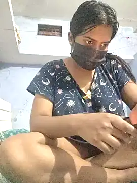 Snapshot of Priya_Strip chatting on 01/01/25, 08:02 Priya Strip online show from 01/01/25, 08:02