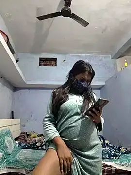 Snapshot of Priya_Strip chatting on 01/10/25, 07:54 Priya Strip online show from 01/10/25, 07:54