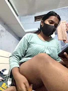Snapshot of Priya_Strip chatting on 01/30/25, 04:45 Priya Strip online show from 01/30/25, 04:45