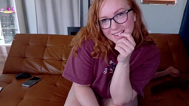 Snapshot of Scarlettredff chatting on 07/11/26, 05:26 Scarlettredff online show from 07/11/26, 05:26