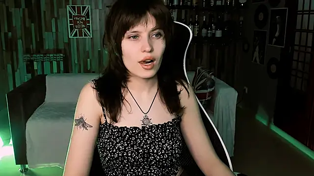 LolaAsmus online show from 04/21/26, 12:55