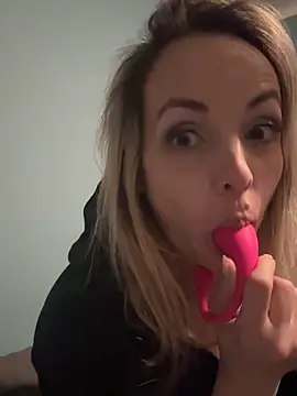 Annelibre online show from 01/28/25, 09:29