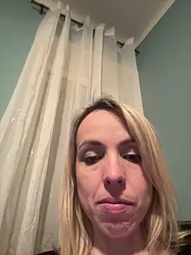 Annelibre online show from 03/20/25, 08:40