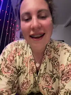 Snapshot of Yanacool007 chatting on 01/20/25, 08:50 Yanacool007 online show from 01/20/25, 08:50