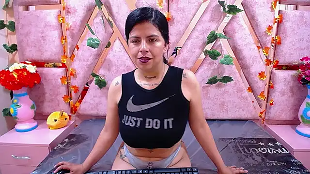 CataleyaLars20 online show from 02/06/25, 12:59