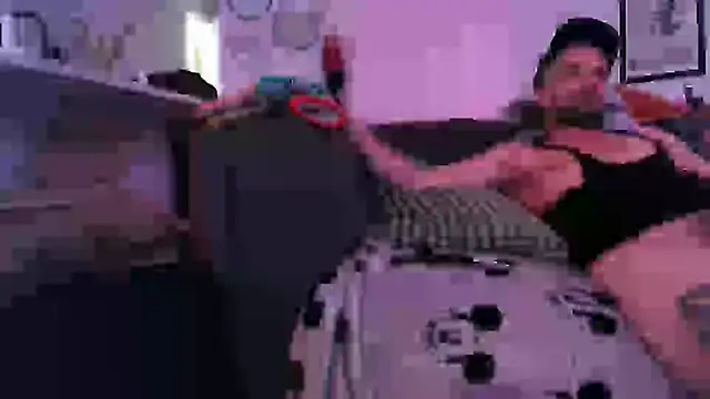 Snapshot of SirCharlesXXX chatting on 03/01/25, 02:37 SirCharlesXXX online show from 03/01/25, 02:37