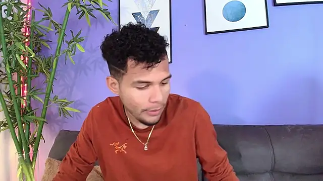 miaa lux online show from 03/15/25, 03:37