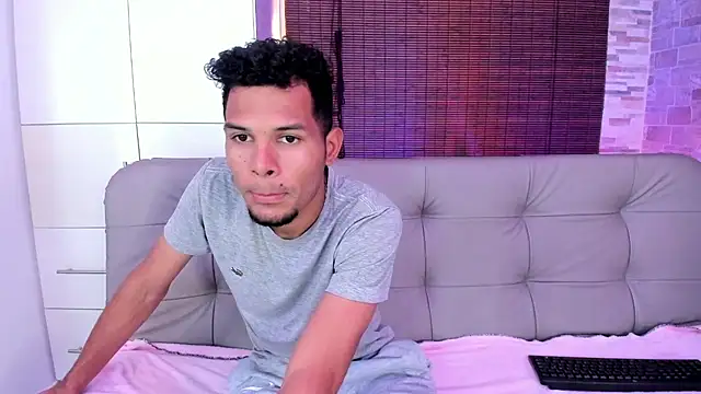 miaa lux online show from 03/20/25, 07:04