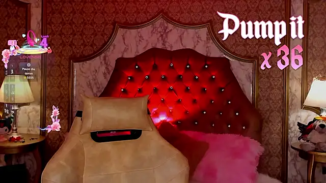 SoffiQueen online show from 02/10/26, 02:10