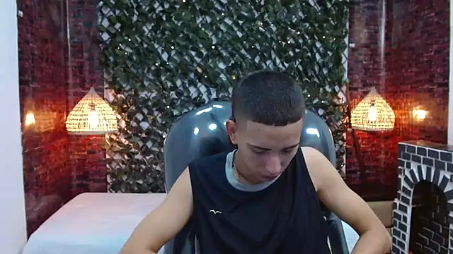 JackSwan18 online show from 12/23/24, 01:45