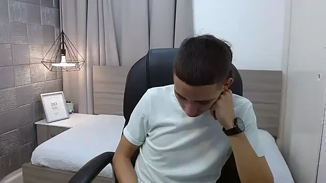 JackSwan18 online show from 12/27/24, 06:10