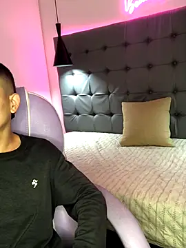 JackSwan18 online show from 10/08/25, 12:30