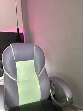 JackSwan18 online show from 11/15/25, 07:43