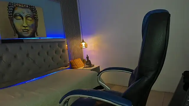 JackSwan18 online show from 11/17/25, 05:08