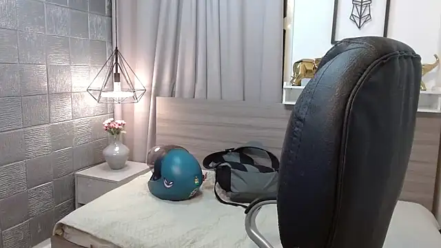 JackSwan18 online show from 12/21/25, 06:59