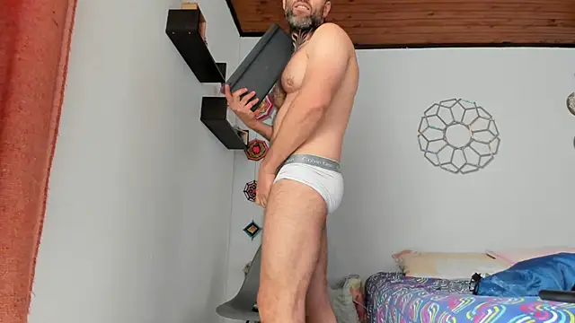 Antoniohot2024 online show from 01/22/25, 01:53