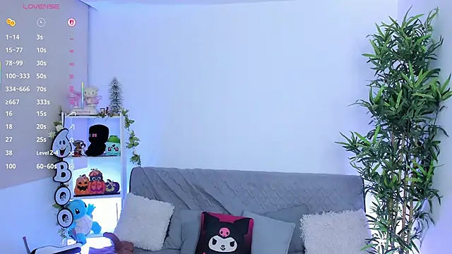 natty romanof 18 online show from 09/15/25, 10:37