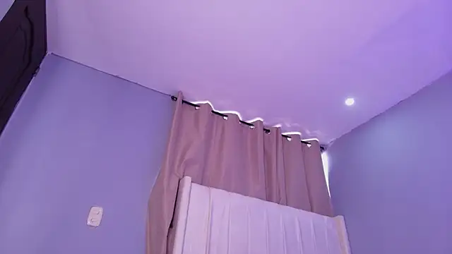 Shenoa1 online show from 11/18/25, 12:09