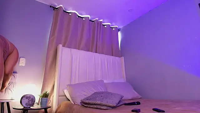 Shenoa1 online show from 12/02/25, 03:18