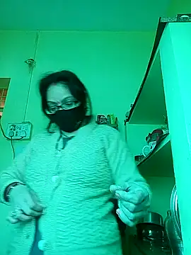 Snapshot of heenage chatting on 12/15/24, 05:02 heenage online show from 12/15/24, 05:02