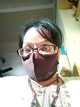 Snapshot of heenage chatting on 12/15/24, 09:35 heenage online show from 12/15/24, 09:35