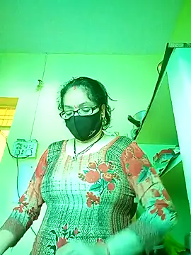 Snapshot of heenage chatting on 01/15/25, 06:33 heenage online show from 01/15/25, 06:33