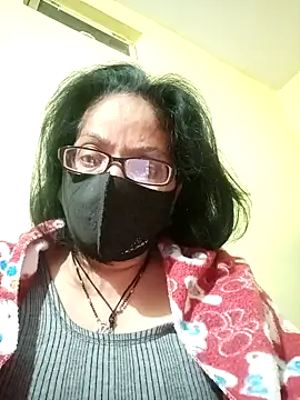 Snapshot of heenage chatting on 01/19/25, 01:10 heenage online show from 01/19/25, 01:10