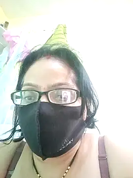 Snapshot of heenage chatting on 02/04/25, 07:18 heenage online show from 02/04/25, 07:18