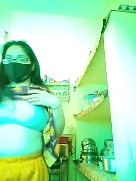 Snapshot of heenage chatting on 03/11/25, 05:38 heenage online show from 03/11/25, 05:38