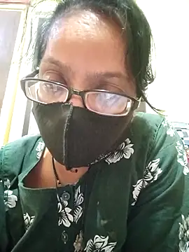 Snapshot of heenage chatting on 03/18/25, 04:48 heenage online show from 03/18/25, 04:48