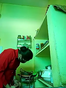 heenage online show from 03/01/26, 09:33