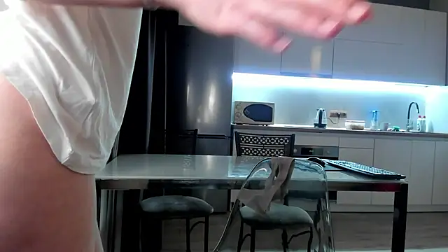 Emma Flin online show from 03/18/25, 02:04