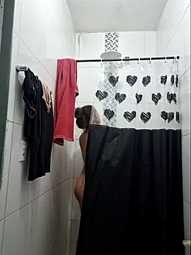 luuhcat09 online show from 11/17/25, 09:53