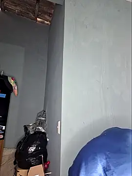 luuhcat09 online show from 12/16/25, 01:49