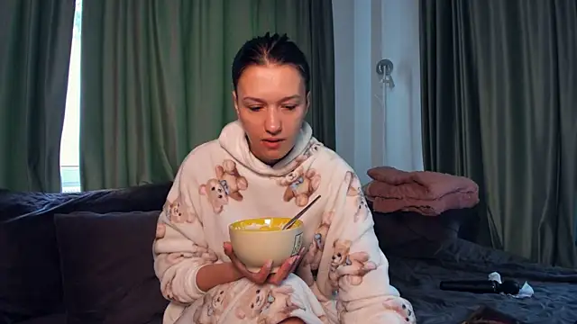 LaraStone69 online show from 05/18/26, 05:35