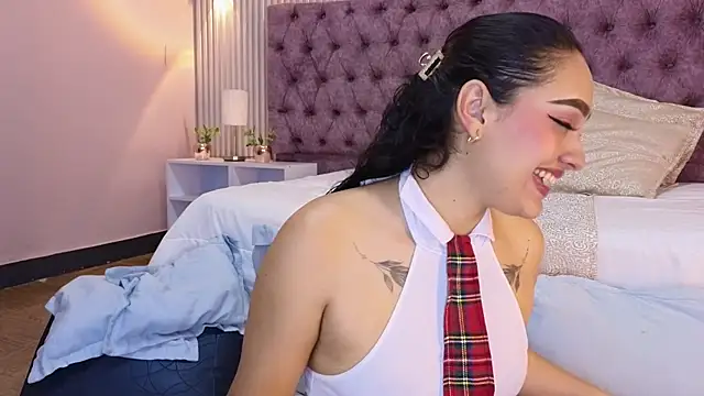 EMILYY FOXY online show from 11/20/25, 07:24