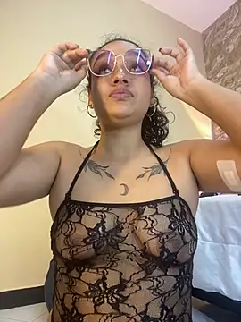 Snapshot of EMILYY_FOXY chatting on 07/25/26, 08:39 EMILYY FOXY online show from 07/25/26, 08:39