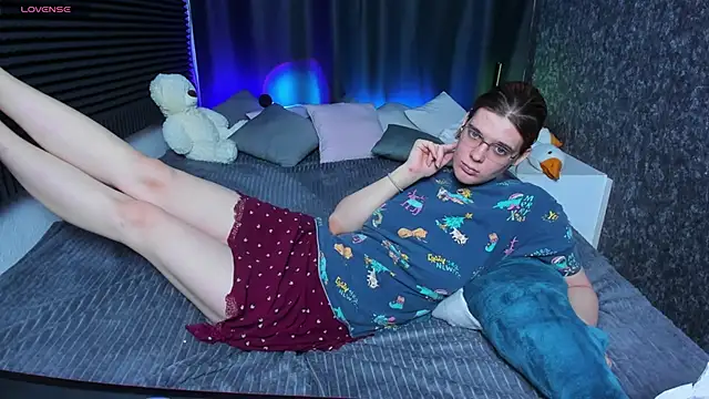 KIKI Krash online show from 02/11/25, 04:46