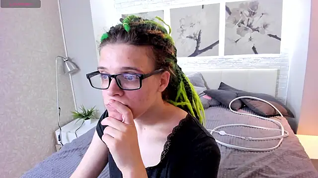 KIKI Krash online show from 09/14/25, 03:11