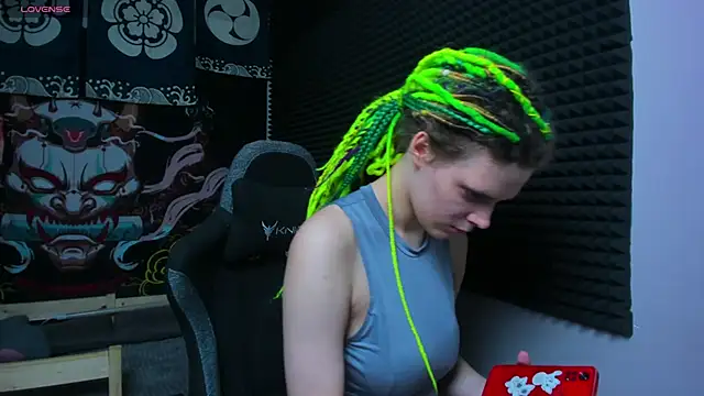 KIKI Krash online show from 10/07/25, 10:01