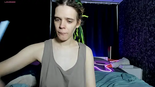 KIKI Krash online show from 12/23/25, 10:13