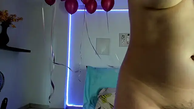 anniesweet- online show from 10/31/25, 01:45