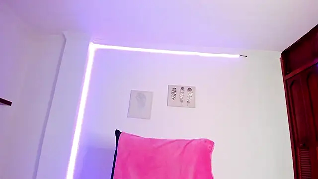 anniesweet- online show from 04/17/26, 01:03