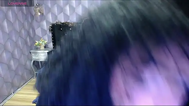 Snapshot of Sofiacowperx chatting on 01/04/25, 03:49 Sofiacowperx online show from 01/04/25, 03:49