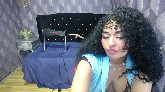 Snapshot of Sofiacowperx chatting on 01/27/25, 02:13 Sofiacowperx online show from 01/27/25, 02:13