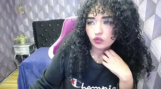 Snapshot of Sofiacowperx chatting on 01/31/25, 03:22 Sofiacowperx online show from 01/31/25, 03:22