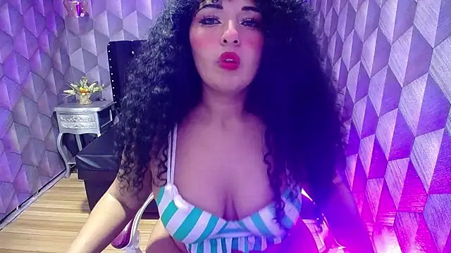 Snapshot of Sofiacowperx chatting on 02/09/25, 04:04 Sofiacowperx online show from 02/09/25, 04:04