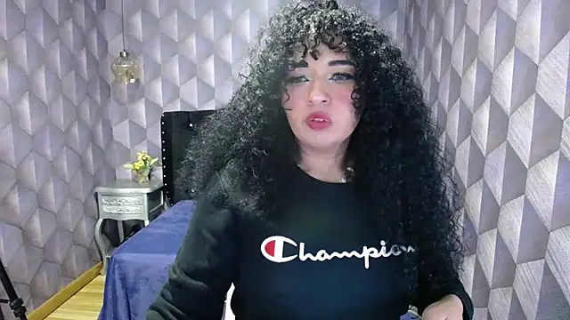 Snapshot of Sofiacowperx chatting on 02/11/25, 04:02 Sofiacowperx online show from 02/11/25, 04:02