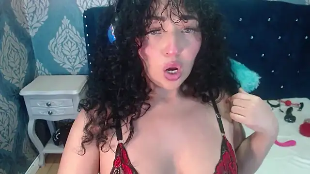 Snapshot of Sofiacowperx chatting on 06/18/26, 07:40 Sofiacowperx online show from 06/18/26, 07:40
