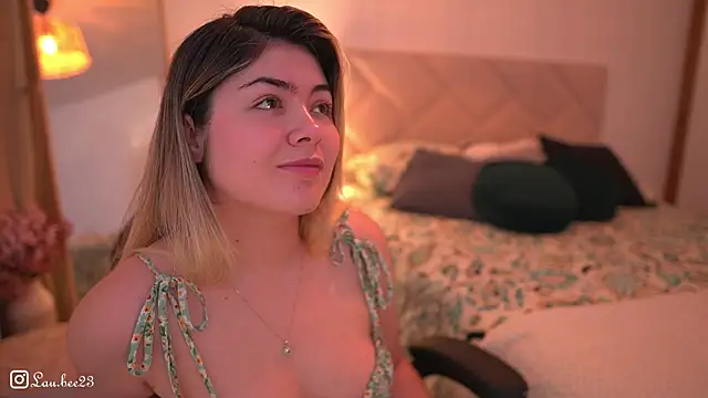 Lau Bee online show from 11/02/25, 11:23